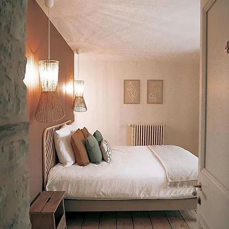 La Bed & Breakfast 4*