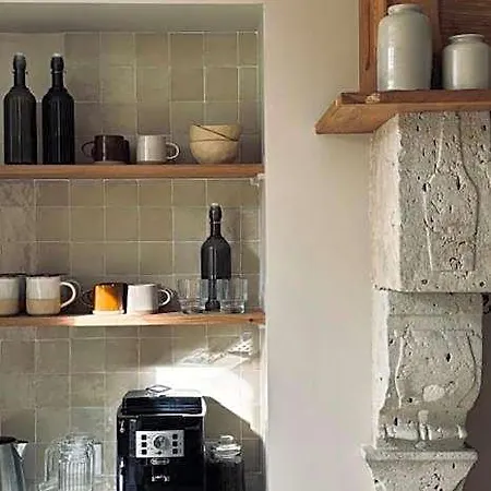 La Bed & Breakfast 4*
